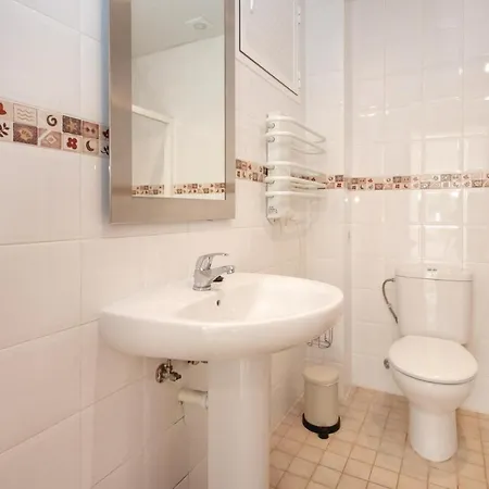 Holiday home Gorgeous In Riviera Del Sol With Kitchen Sitio de Calahonda