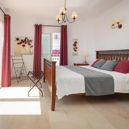 Gorgeous In Riviera Del Sol With Kitchen Vakantiehuis Sitio de Calahonda